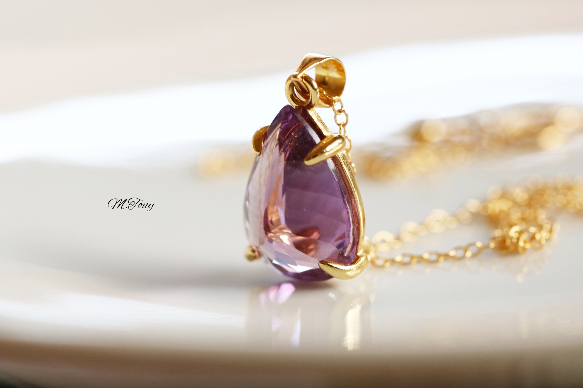 天然石アメジスト 4.6ct 「宝石の裏側」大粒ペンダントトップ