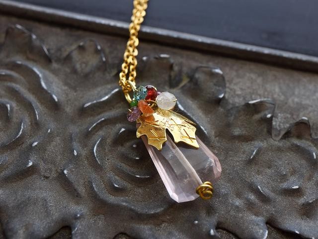 For your Christmas＊ローズクォーツ＊大粒＊葉＊マルチカラージェム＊真鍮ネックレス＊no.491