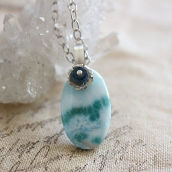 宝石質リビアングラス✨ワイヤーラッピングペンダントトップ