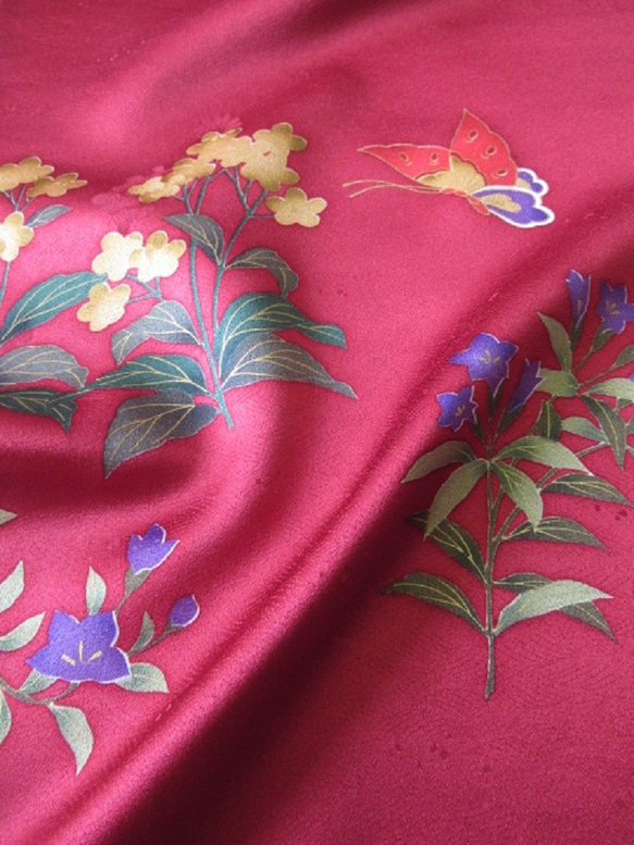 紅、金、蝴蝶和四季花卉圖案 純絲家徽設計 Dashiko Tango Chirimen No.125-10 右前身下擺 [100 第5張的照片