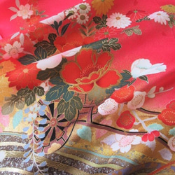 深粉色、金色、四季花卉圖案、純絲徽章設計、錦緞、Tango Chirimen No.131-8、右後身下擺 [1m x 39cm 第2張的照片