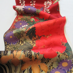 帶蝴蝶和 moriwaka 圖案的紅色紫藤 純絲綢徽章設計 Dashiko Tango Chirimen No.125-3 Fu 第4張的照片