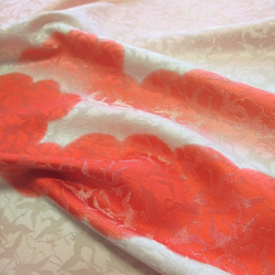 淺粉色和朱紅色漸變京都友禪銀線鶴和雲純絲綢徽章設計探戈 Chirimen No.155-12 右前身下擺 [80cm×35cm 第2張的照片
