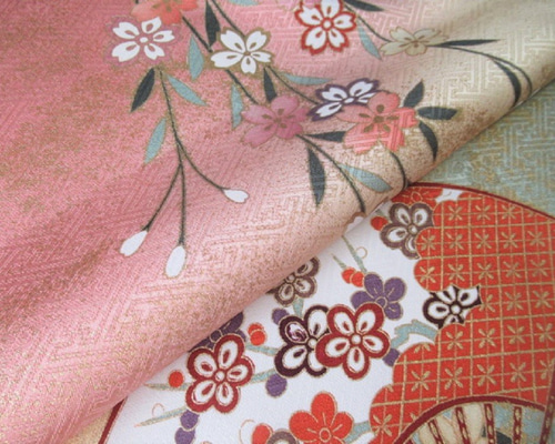 桃色ぼかし 京友禅 金彩桜に扇模様 正絹紋意匠 緞子 紗綾型に花 丹後
