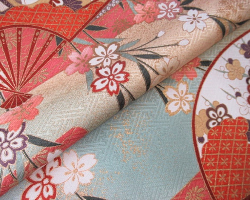 桃色ぼかし 京友禅 金彩桜に扇模様 正絹紋意匠 緞子 紗綾型に花 丹後