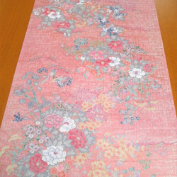 桃色 京友禅 金銀彩 花小紋 正絹駒緞子 丹後ちりめん 【100cm×36cm】反物より裁断 2枚目の画像