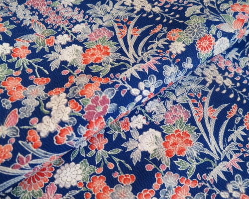 美品　正絹　小紋　紺地に四季花　金彩　型染め　友禅 50e1cf12d086fbbf499d9394609199