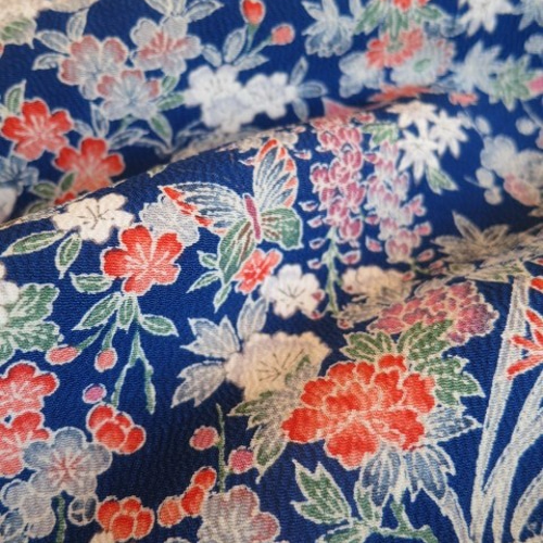 藍色 本加賀友禅 小紋 蝶に四季花 正絹 縮緬地 丹後ちりめん No