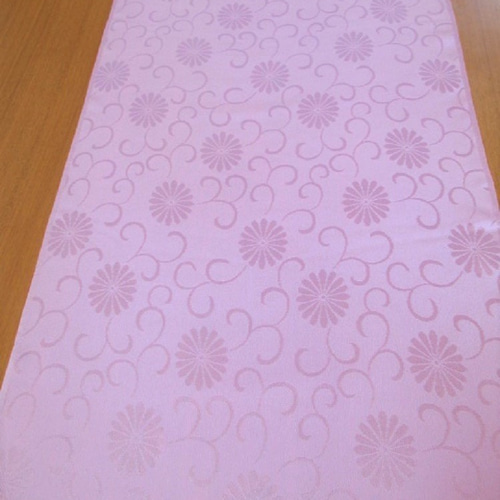 薄紫色 菊唐草模様 正絹綸子 紋意匠 長襦袢地 丹後ちりめん【50cm×34cm