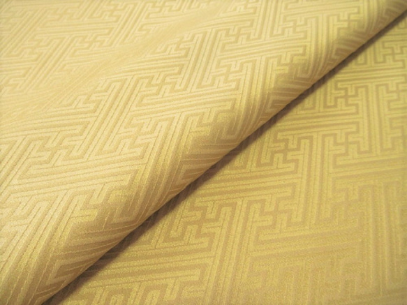 からし色 紗綾型模様 正絹緞子 紋意匠丹後ちりめん No.110【50cm