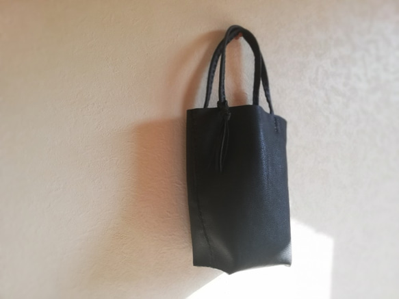 mini tote　ブラック　ピッグスキン 7枚目の画像