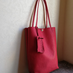 simple tote 縦長　レッド　ピッグスキン 2枚目の画像