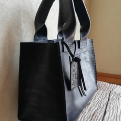 【受注制作】square tote Ｓ　ブラック　オイルワックスレザー 2枚目の画像