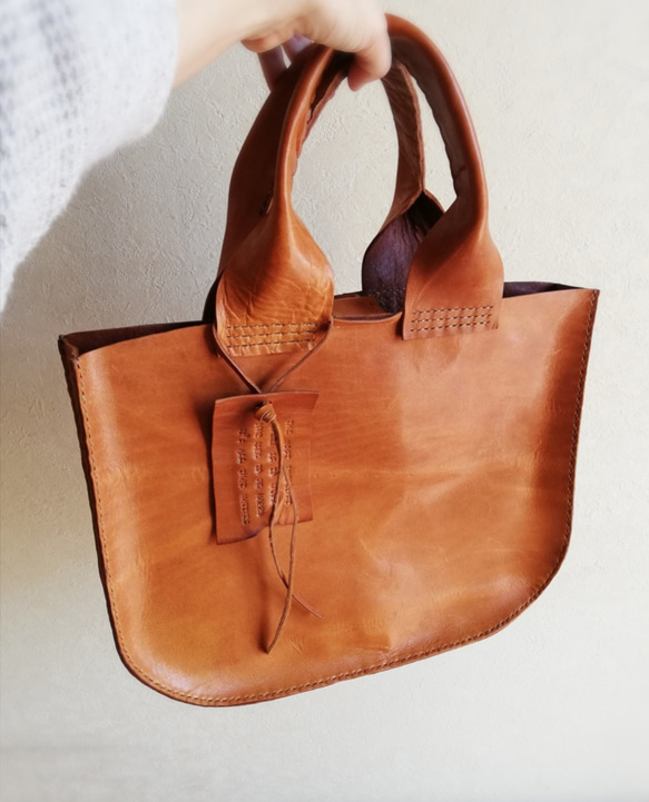 Round tote M　ブラウン　オイルワックスレザー 5枚目の画像