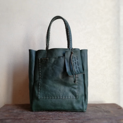 square mini tote　グリーン　オイルシュリンクレザー 1枚目の画像