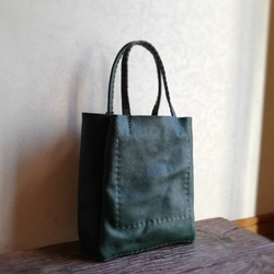 square mini tote　グリーン　オイルシュリンクレザー 4枚目の画像