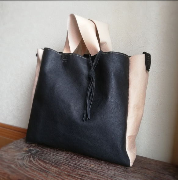 【Ｆ様ご注文品】stitch tote M　ピッグスキン　ブラック✗ナチュラル　Dカン付 5枚目の画像