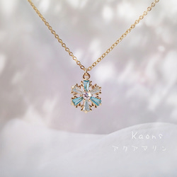 2022年製クリスタル雪の結晶ペンダント　　新品未使用 18kgp 雪の結晶 ネックレス シンプルネックレス ステンレスネックレス