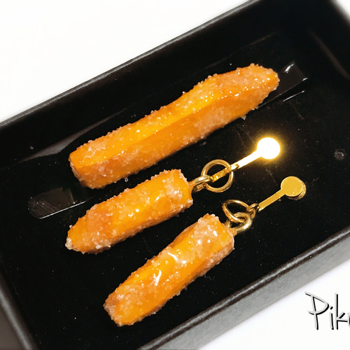 Ado いもけんPん　赤青おにヘアクリップ　セット Ado Official Shop】