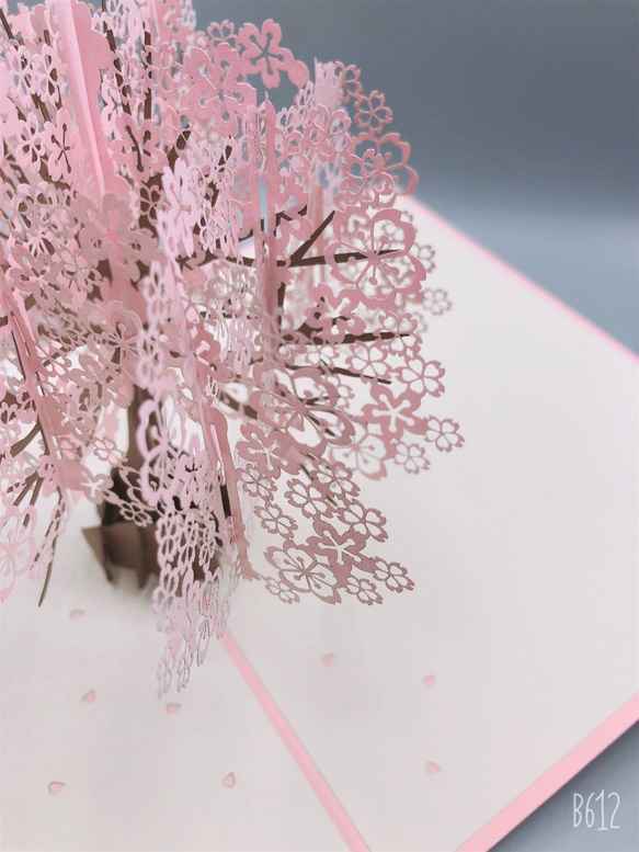 無料ラッピング！手作り切り紙ポップアップカード　立体カード　桜 ベビーピンク 6枚目の画像