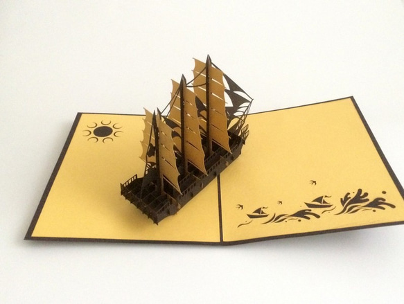 ポップアップカード　手作り切り紙　立体カード　金帆前船 1枚目の画像