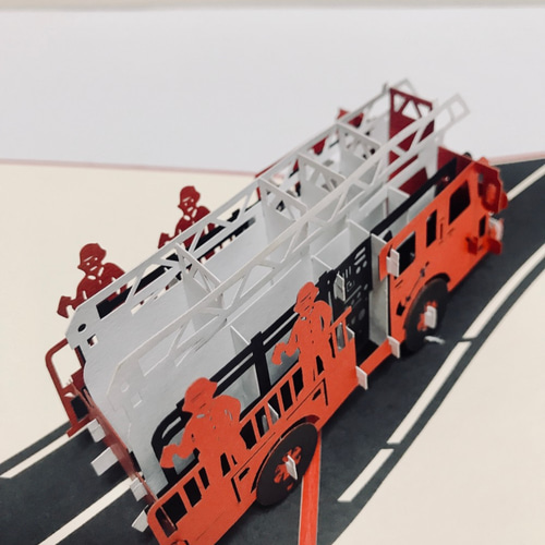ポップアップカード手作り切り紙 立体カード 消防車 メッセージカード 