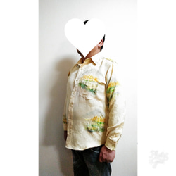 着物リメイク・メンズ　シルク　　反物からメンズシャツを作りました。クリーム色×風景柄 1枚目の画像