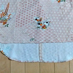 【送料無料】着物リメイク・シルク着物で作ったバルーン袖のブラウス(クリーム地×花柄) 8枚目の画像