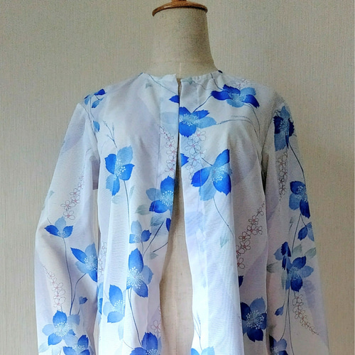 着物リメイク 透け感のある夏着物のロングカーディガン 白地