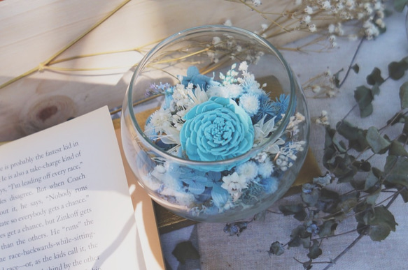 （售完）麋花Amor Floral-藍色珊瑚海香氛玫瑰/乾燥花/玻璃桌花盆花/ 第3張的照片