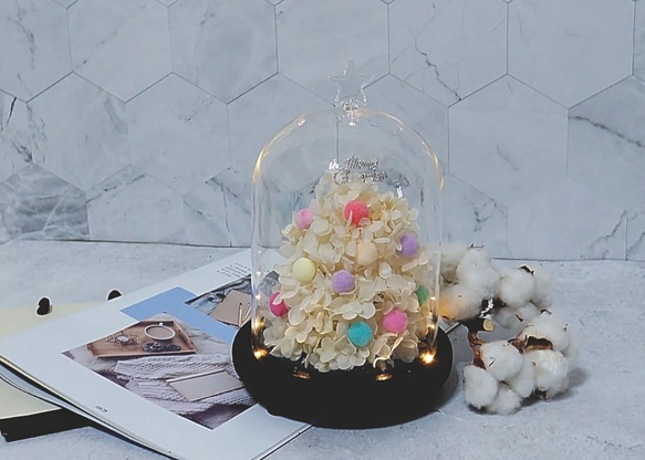 麋花Amor Floral- 白色聖誕玻璃花罩聖誕樹/耶誕禮物/交換禮物/永生花/繡球花 第2張的照片