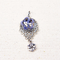 包まれた花のネックレス - 梅の花の金属チェーン 8枚目の画像