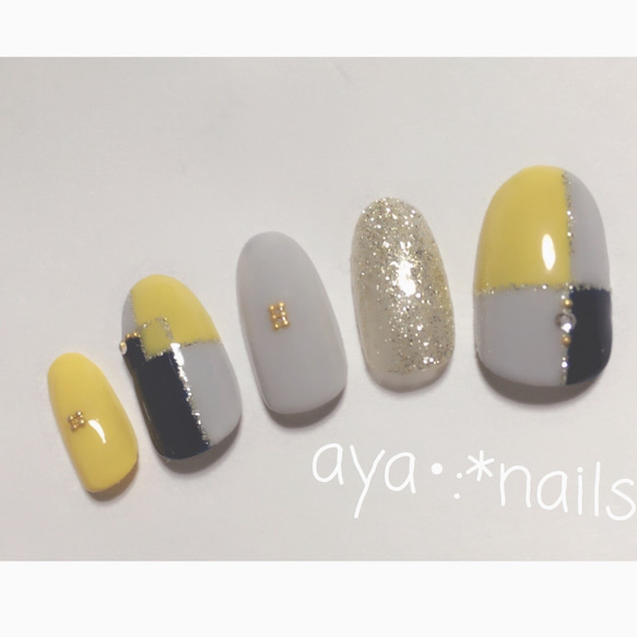 ネイビー×マスタード ブロックネイル ネイルチップ（つけ爪） aya