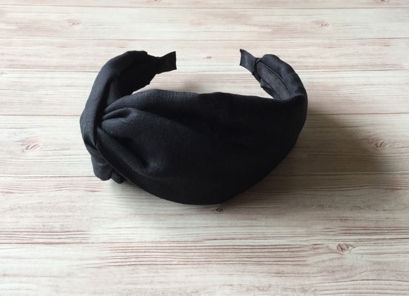 アシンメトリー　リネンのカチューシャ（クロスターバン型・ブラック）chika 1枚目の画像