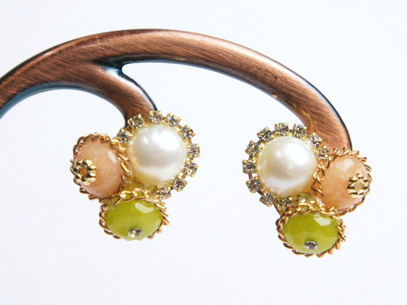 淡水珍珠與翡翠花朵寶石耳環【穿孔耳環多變】翡翠 第2張的照片