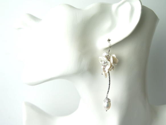 曲線線珍珠（銀）的晶粒的花耳環[耳環改變] 第4張的照片