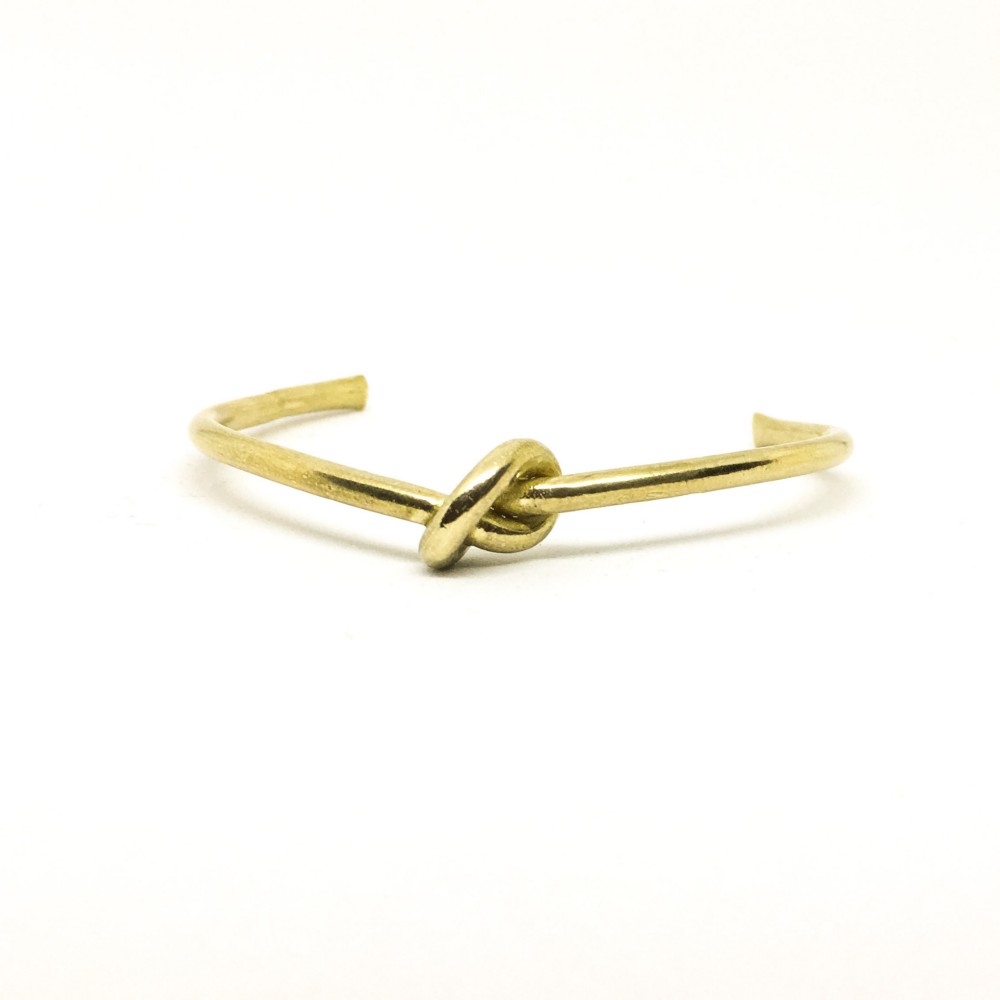 M Ä D C H E N // メートヘェンカフ