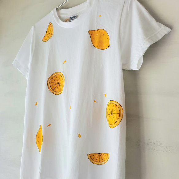 「レモン -lemon-」ペイントTシャツ 3枚目の画像