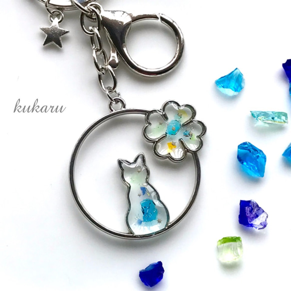 【fairy様】1320.琉球ガラス　桃の花　とびつき猫　レジン　キーホルダー fairy様】1320.琉球ガラス桃の花とびつき猫レジンキーホルダー