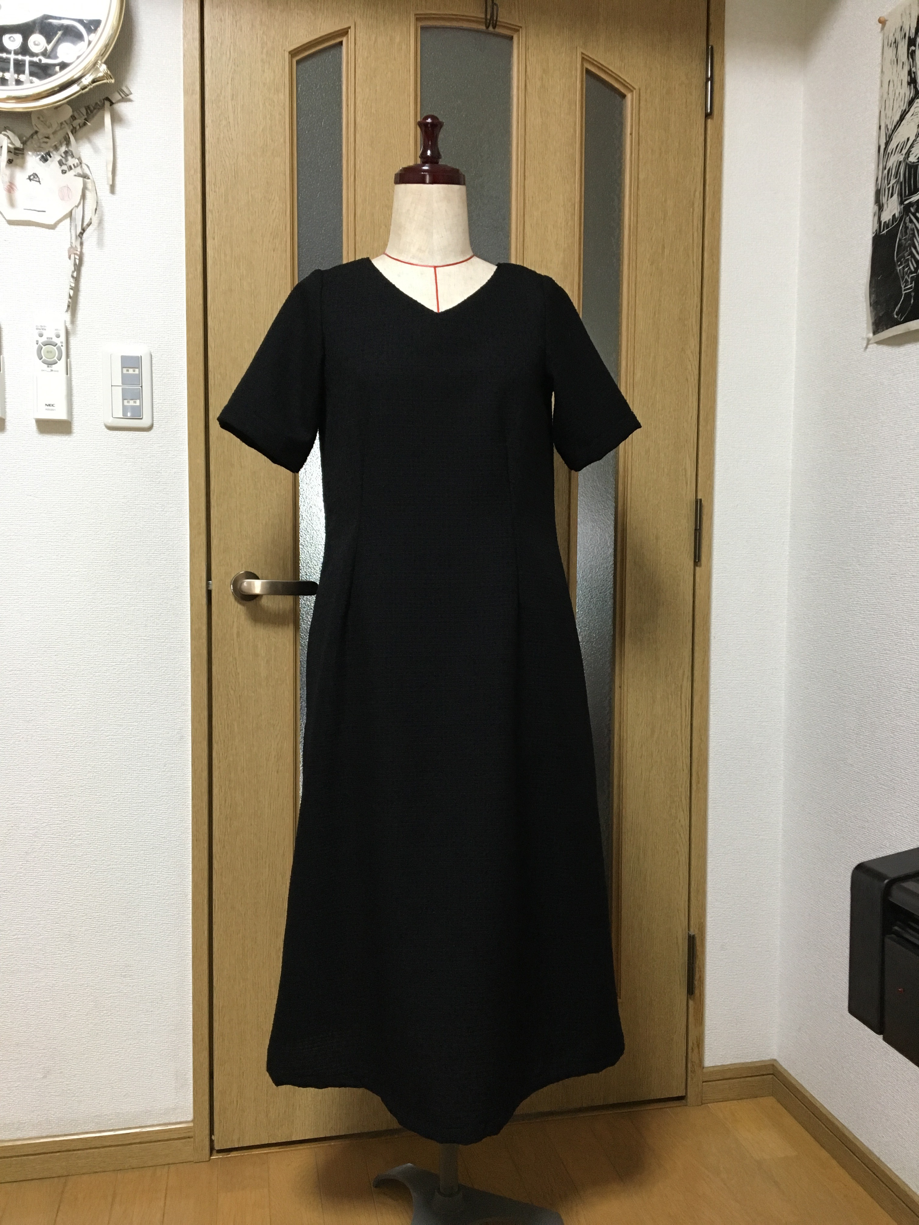 Creema限定 黒のシンプル半袖ワンピース