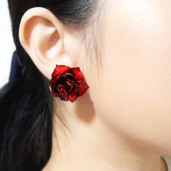 Miss Paranoid 偏執狂小姐 迷你紅玫瑰 樹脂耳環 925銀/鋼針 第3張的照片
