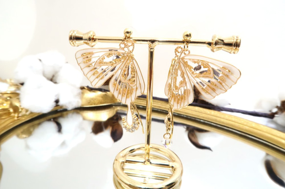 Miss Paranoid 偏執狂小姐 透白金箔蝴蝶樹脂耳環 925銀/鋼針 第1張的照片