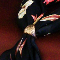 真鍮製スカーフ、バンダナリング　アイビーの葉　ヴィンテージスタイル　プレゼントにも！ 8枚目の画像