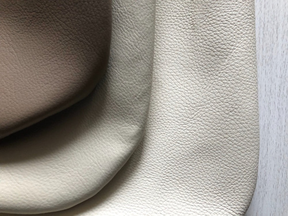 本革トートバッグL：黒薔薇　シンプル軽量 9枚目の画像