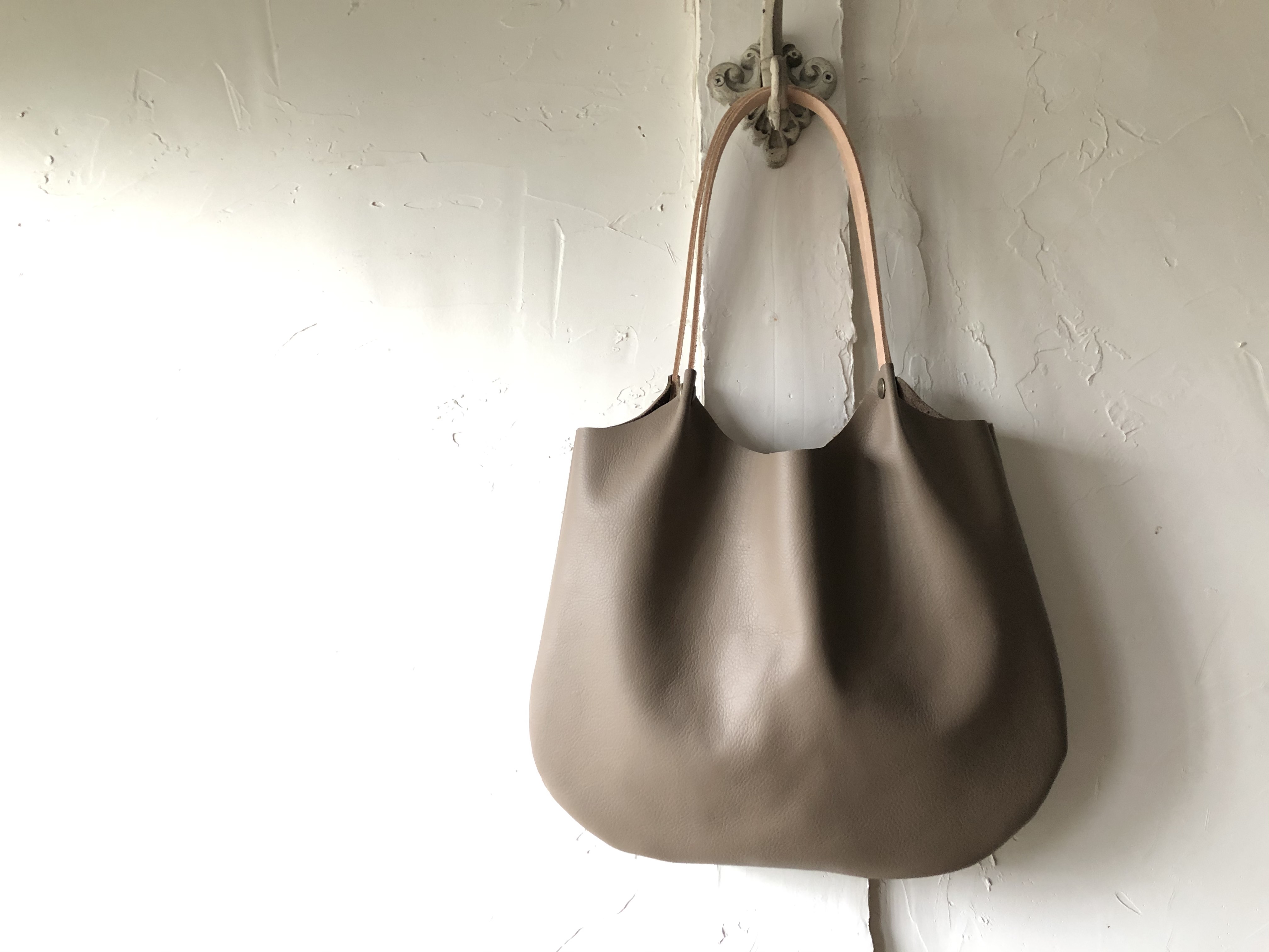 くたくた本革トートバッグL：シュリンク　グレイ 雨でも安心生活防水レザー