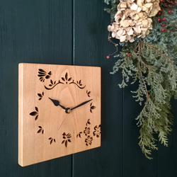 鳥と葉模様の透かし彫り時計／四角／クリ【送料無料】※受注制作品 2枚目の画像