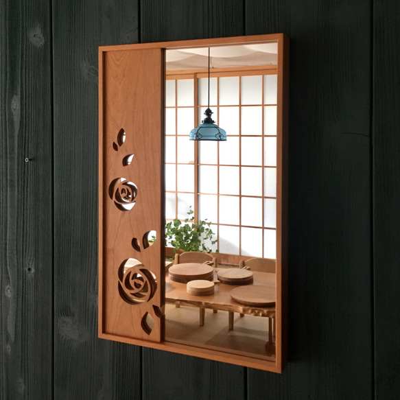 透かし彫り鏡（大）バラ柄  チェリー材【送料無料】 2枚目の画像