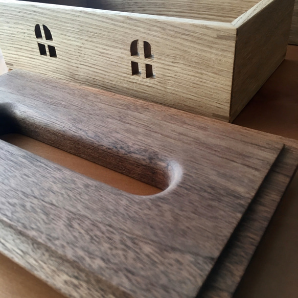 黒い屋根のお家のティッシュケース 11枚目の画像