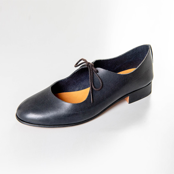 『KIND ONE』〜職人が作るBasic好きのための革靴〜セミオーダー靴 2枚目の画像