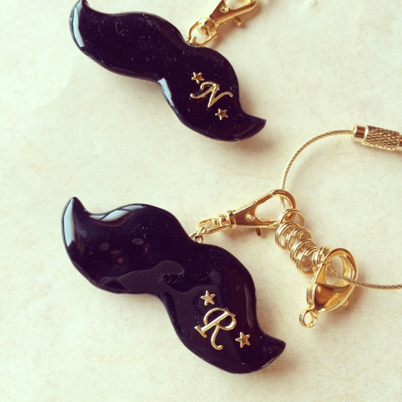 ◆Glue DECO®◆ Black mustache bag charm 2枚目の画像